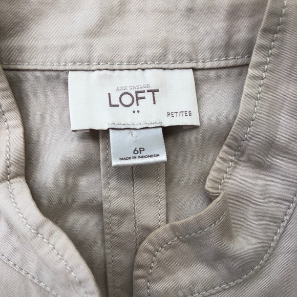 Ann Taylor Loft Petite Hook & Eye Closure Top - Picture 3 of 3